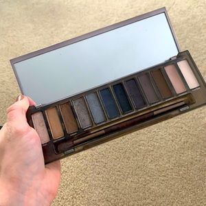 naked smoky palette by urban decay